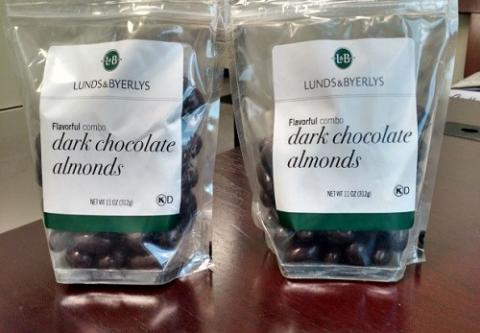 Front Label, Lunds Byerlys Dark Chocolate Almonds
