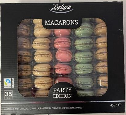 Image 1 – Deluxe Macarons Party Edition, front of package