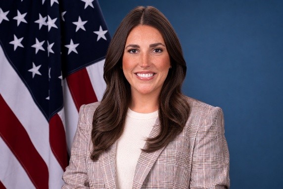 Courtney Bradway Headshot
