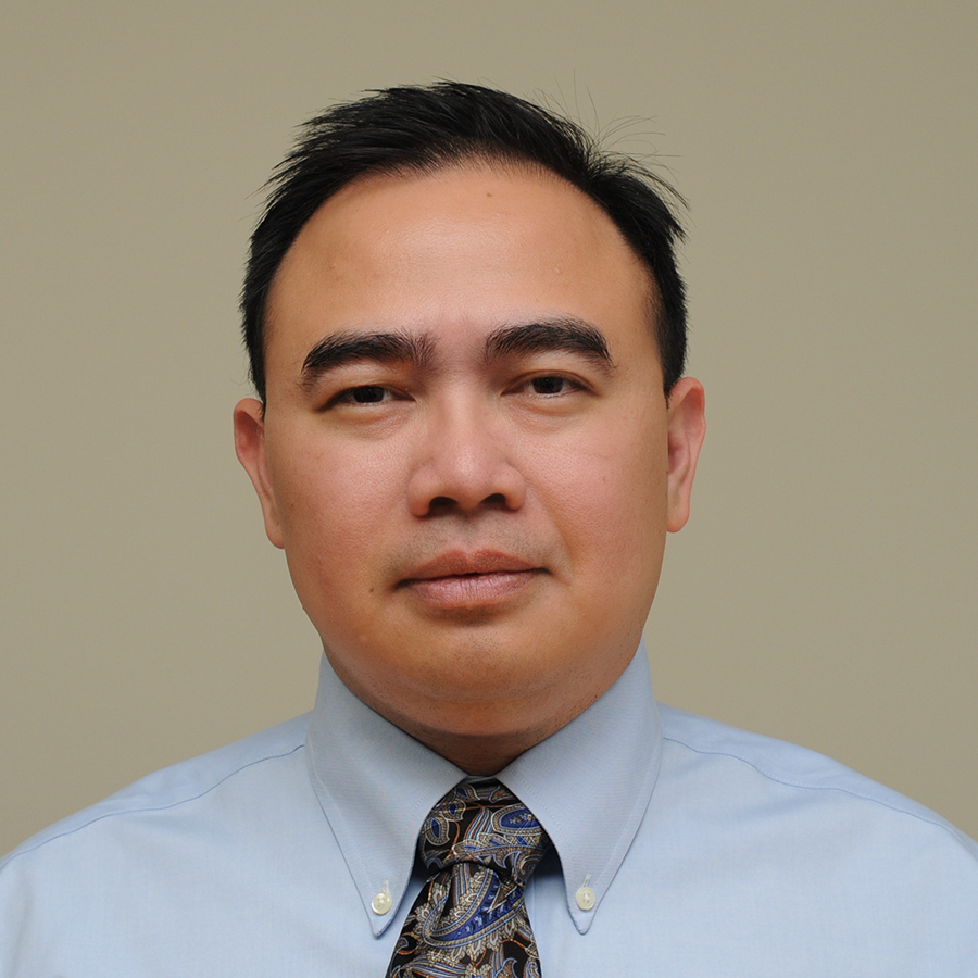 Portrait of R. Angelo de Claro, M.D., Associate Director for Global Clinical Sciences (Acting) in the Oncology Center of Excellence (OCE)