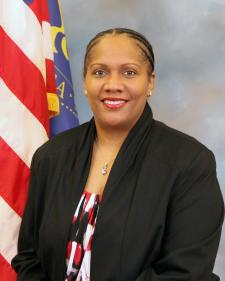 Headshot of Dr. Kelly Harris