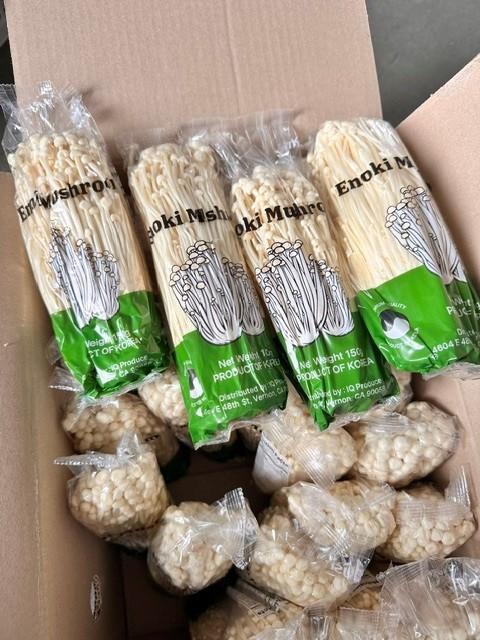 Bag of IQ Produce Enoki Mushrooms 150g