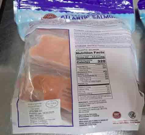 Photograph of back label for Wellsley Farms Farm-Raised Atlantic Salmon in 32 oz bags