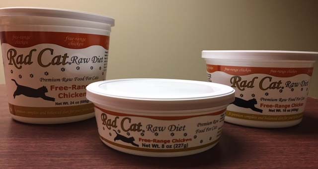Rad Cat Raw Diet Free-Range Chicken containers (front view)
8oz  UPC 8 51536 00103 6 | 16oz UPC 8 51536 00104 3 | 24oz UPC 8 51536 00105 0